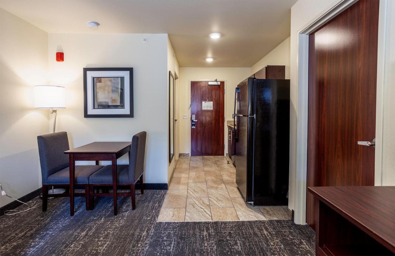 Cobblestone Inn & Suites - Brookville Экстерьер фото