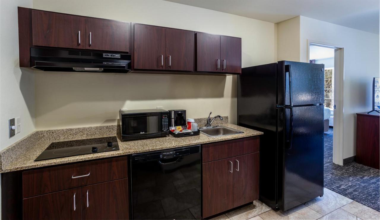 Cobblestone Inn & Suites - Brookville Экстерьер фото