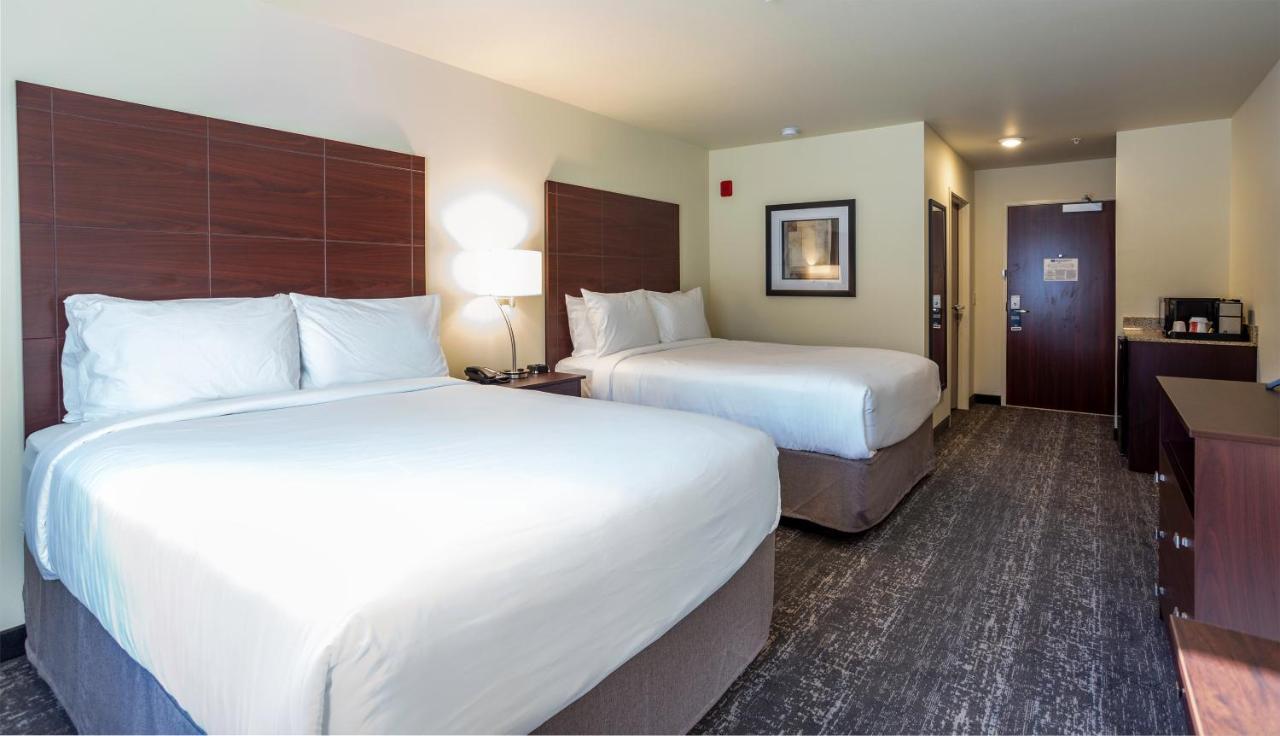 Cobblestone Inn & Suites - Brookville Экстерьер фото